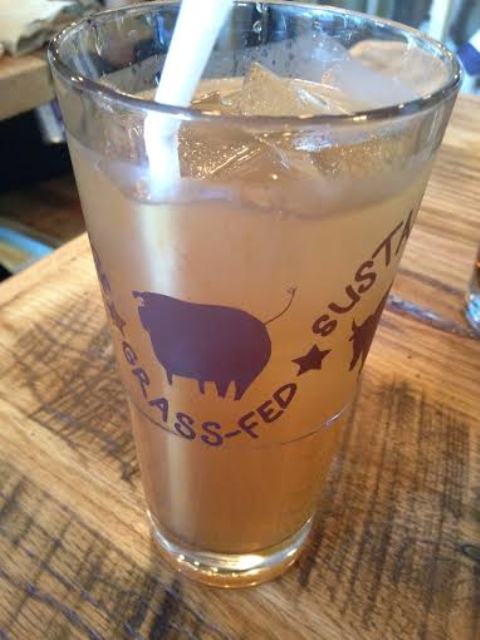 White Peach Ice Tea ($3.25)